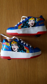 wonder woman heelys